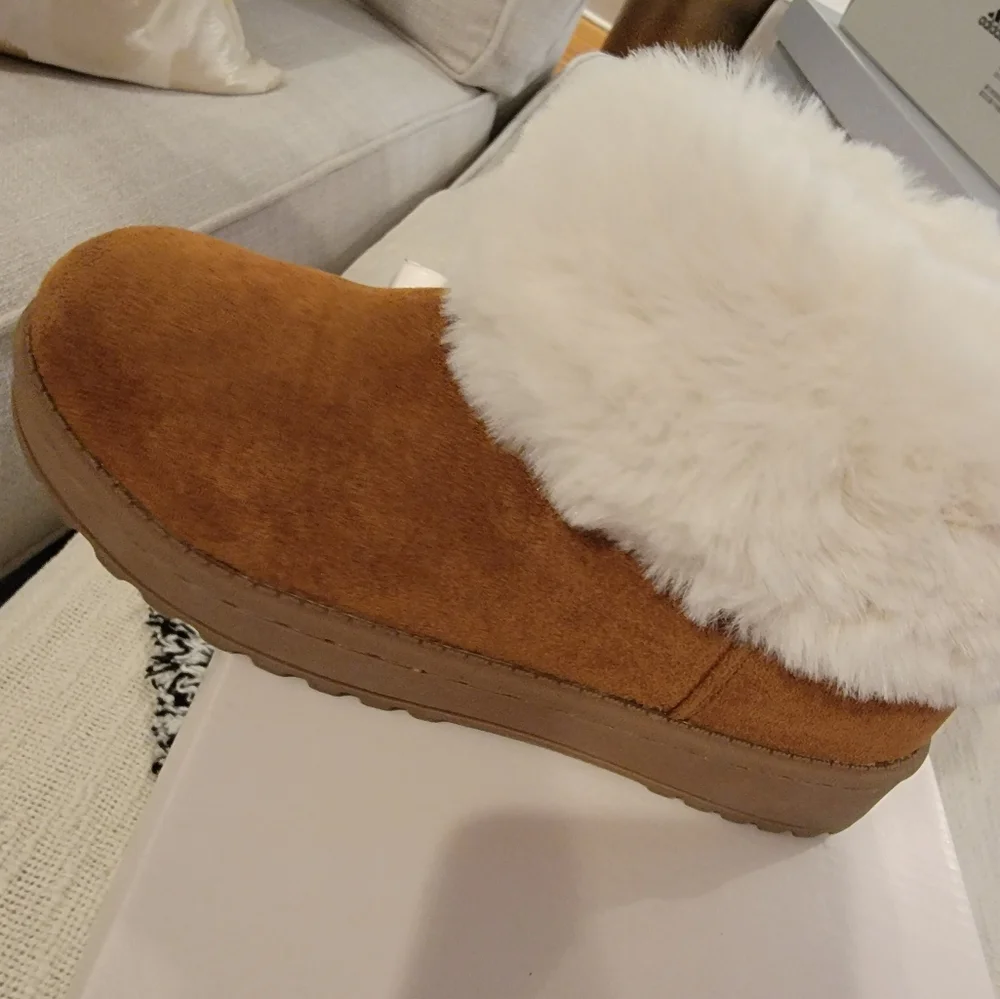 Boots - Picture 1 of 10
